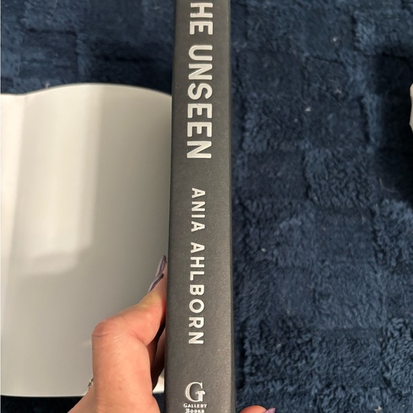 The Unseen Novel by Ania Ahlborn - Picture 3 of 3